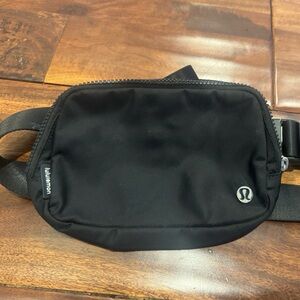 Lululemon belt bag